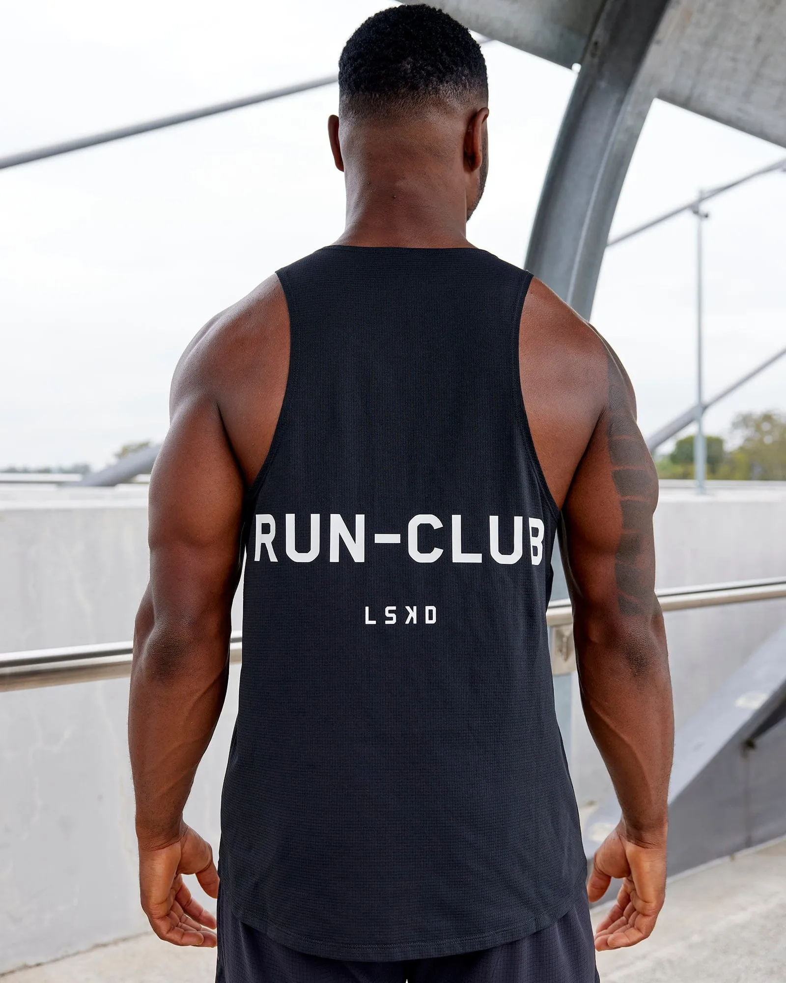 RUN–CLUB Performance Tank - Black